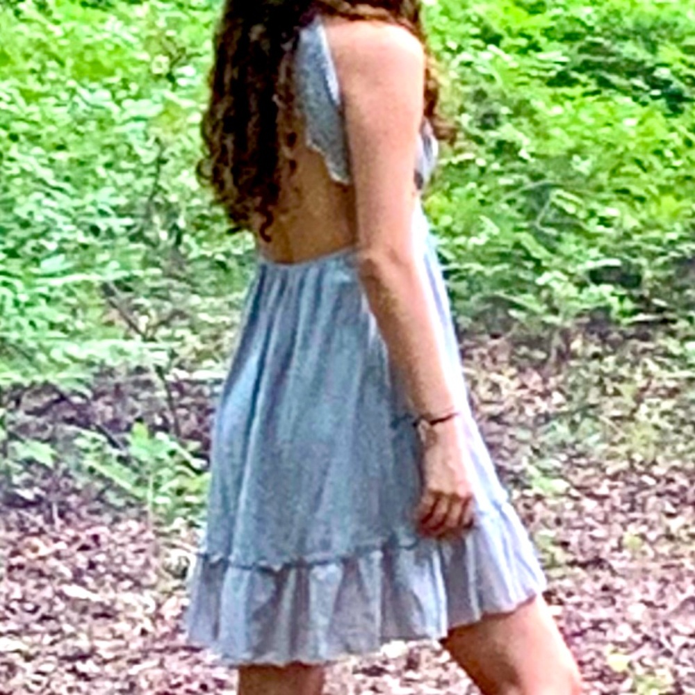 Light Blue Sleeveless Dress - Picture 2 of 8